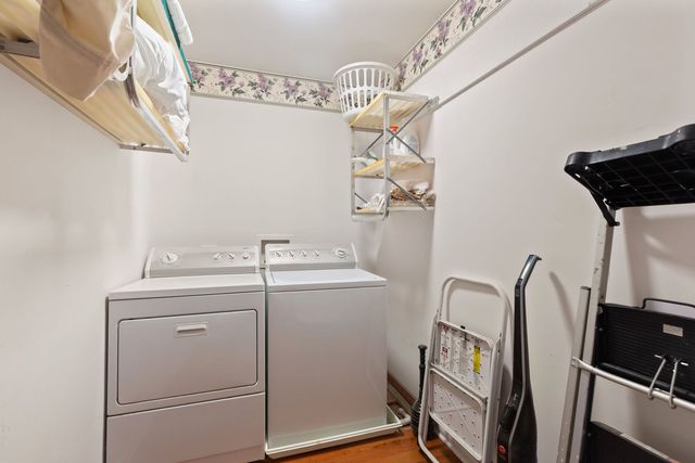 2425 El Cid Lane, Northbrook, IL 60062