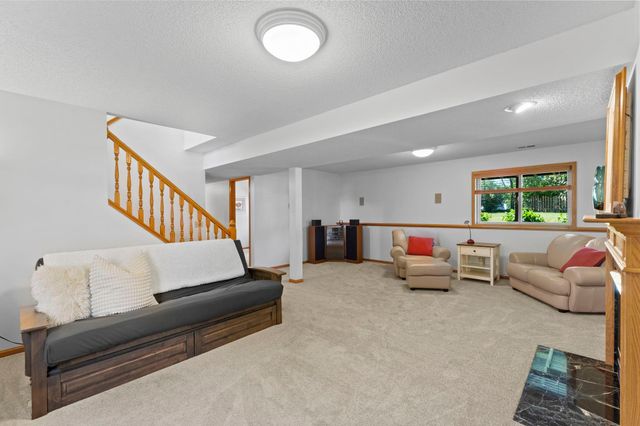 17509 Five Oaks Drive, Farmington, MN 55024
