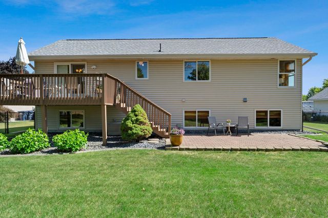 17509 Five Oaks Drive, Farmington, MN 55024