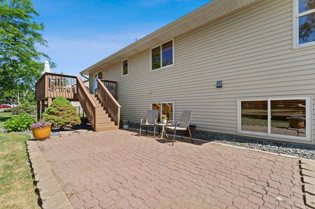 17509 Five Oaks Drive, Farmington, MN 55024