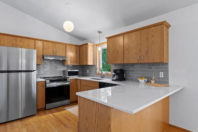 17509 Five Oaks Drive, Farmington, MN 55024
