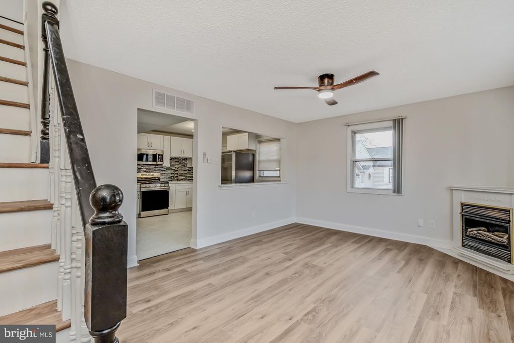12 OVERBROOK AVE, MAPLE SHADE, NJ 08052 — photo 2