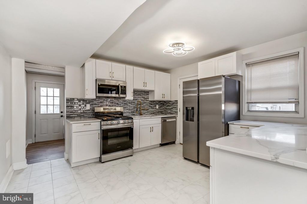 12 OVERBROOK AVE, MAPLE SHADE, NJ 08052 — photo 5