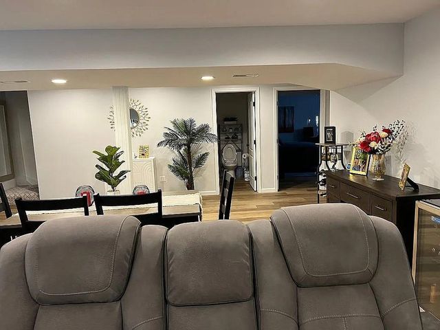 5205 Primrose Court, Blue Springs, MO 64015