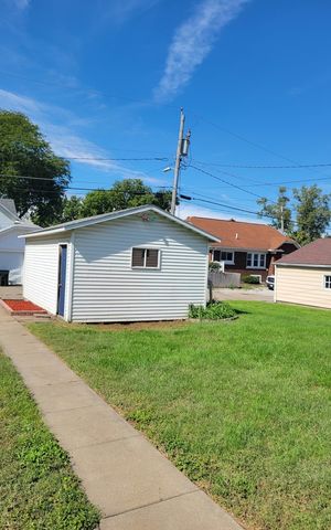 1734 Davie Street, Davenport, IA 52804