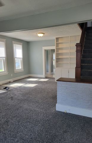 1734 Davie Street, Davenport, IA 52804