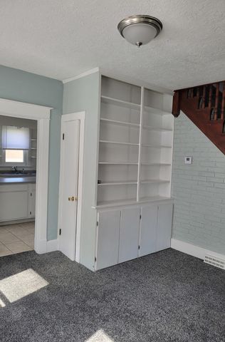 1734 Davie Street, Davenport, IA 52804