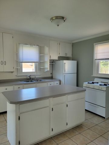 1734 Davie Street, Davenport, IA 52804