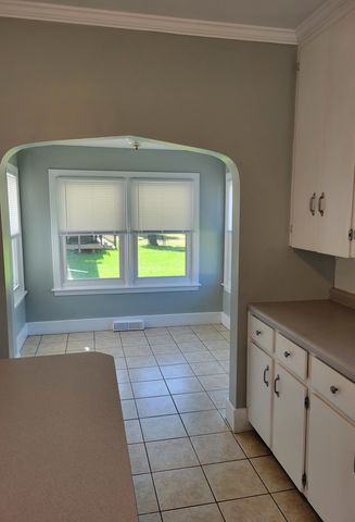 1734 Davie Street, Davenport, IA 52804
