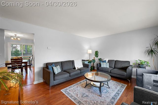 2682 Costa Mesa Road, Waterford, MI 48329