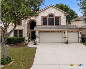 736 San Luis, New Braunfels, TX 78132