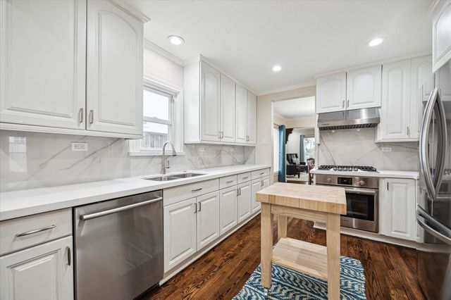 6026 Lake Street, West University Place, TX 77005