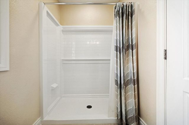 6026 Lake Street, West University Place, TX 77005