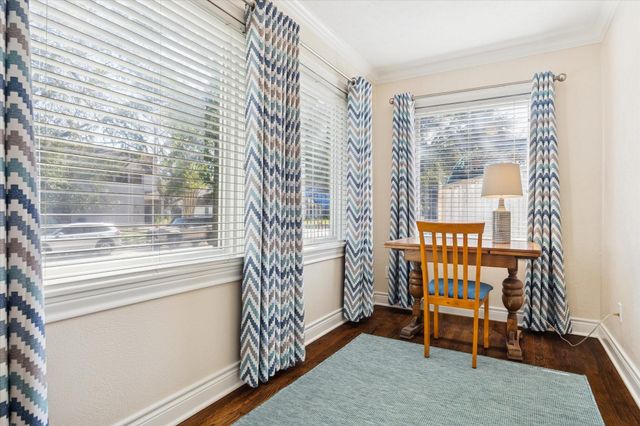 6026 Lake Street, West University Place, TX 77005