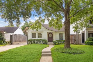 6026 Lake Street, West University Place, TX 77005