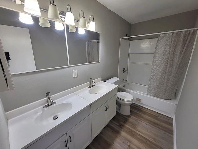 211 Peach Street, Sweeny, TX 77480