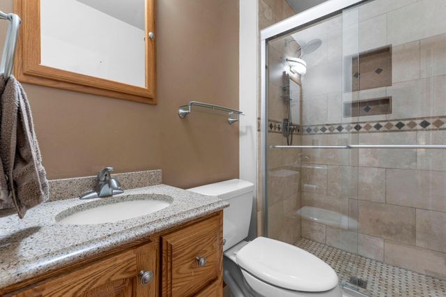13632 Bryant Place S, Burnsville, MN 55337