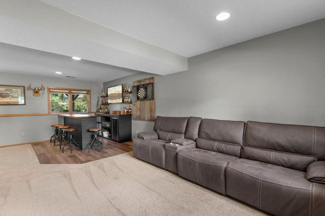 13632 Bryant Place S, Burnsville, MN 55337