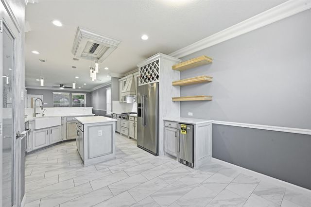 1902 Vale Haven Drive, Spring, TX 77373