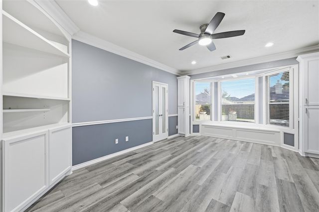 1902 Vale Haven Drive, Spring, TX 77373