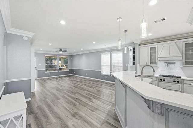 1902 Vale Haven Drive, Spring, TX 77373