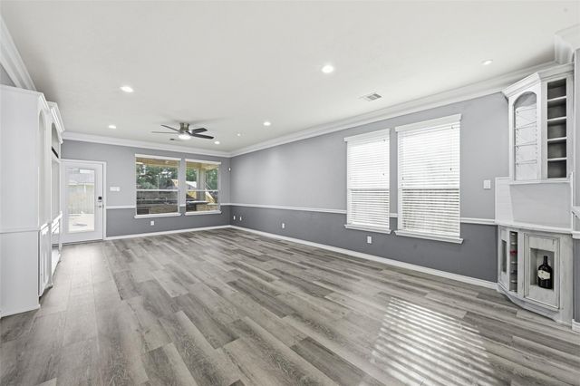 1902 Vale Haven Drive, Spring, TX 77373