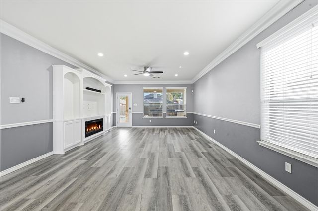 1902 Vale Haven Drive, Spring, TX 77373