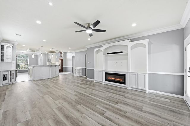 1902 Vale Haven Drive, Spring, TX 77373