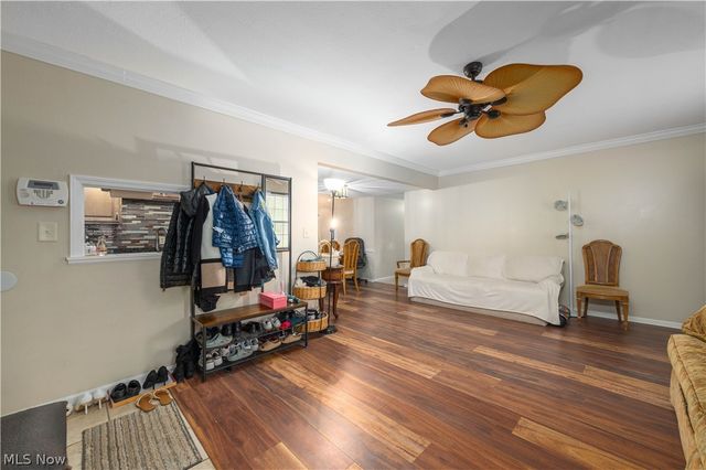 7005 Carriage Hill Drive 102, Brecksville, OH 44141