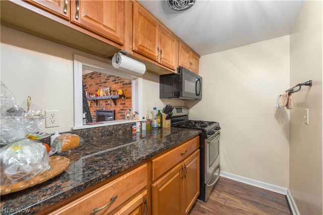 7005 Carriage Hill Drive 102, Brecksville, OH 44141