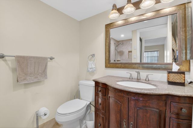 205 Flanders E 205, Delray Beach, FL 33484