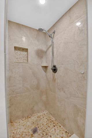 205 Flanders E 205, Delray Beach, FL 33484