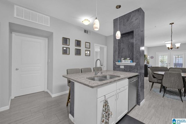 2020 5th Ave S Apt 243, Birmingham, AL 35233