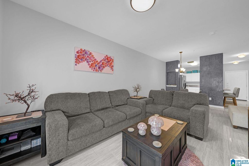 2020 5th Ave S Apt 243, Birmingham, AL 35233