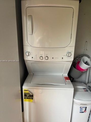 14421 N Kendall Dr 407M, Miami, FL 33186