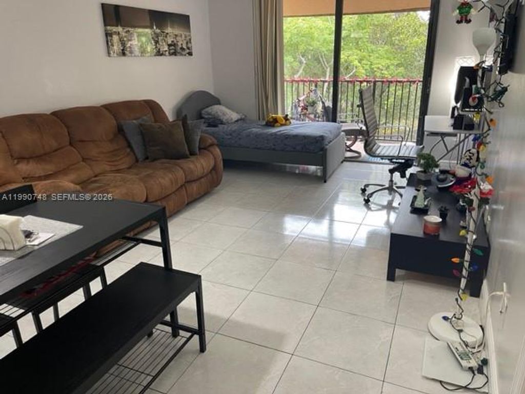 14421 N Kendall Dr 407M, Miami, FL 33186