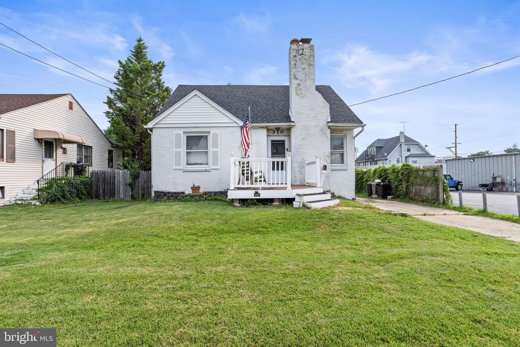 310 SWARTHMORE AVE, Folsom, PA 19033