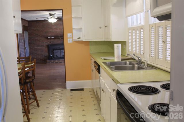 316 Drexel Road, Morganton, NC 28655