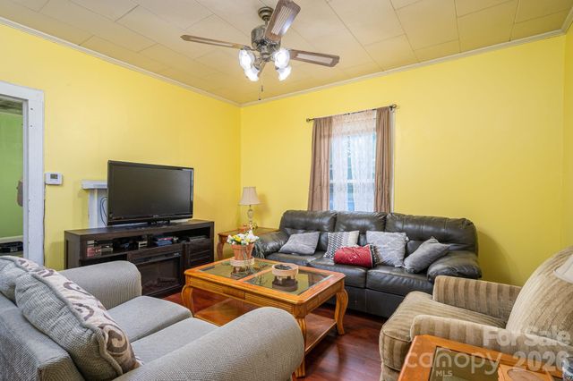 101 Huss Avenue, Cherryville, NC 28021