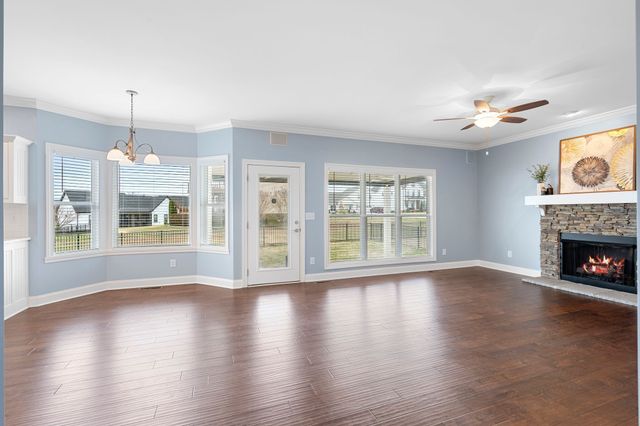 44 Hammock Dr, Winchester, TN 37398