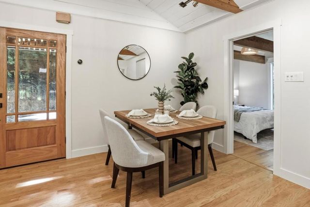 24250 Glenwood Drive, Los Gatos, CA 95033