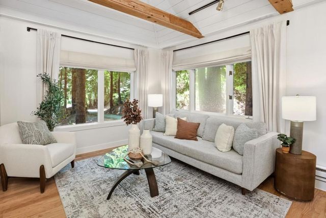 24250 Glenwood Drive, Los Gatos, CA 95033