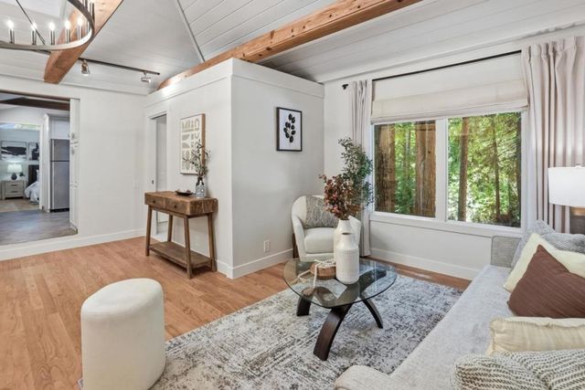 24250 Glenwood Drive, Los Gatos, CA 95033