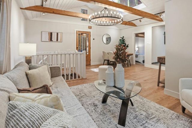 24250 Glenwood Drive, Los Gatos, CA 95033