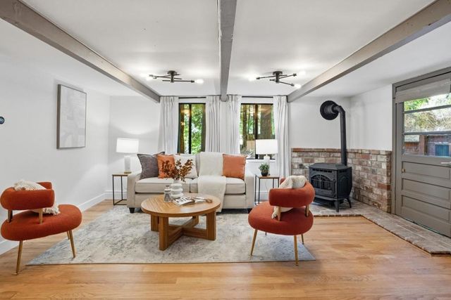 24250 Glenwood Drive, Los Gatos, CA 95033