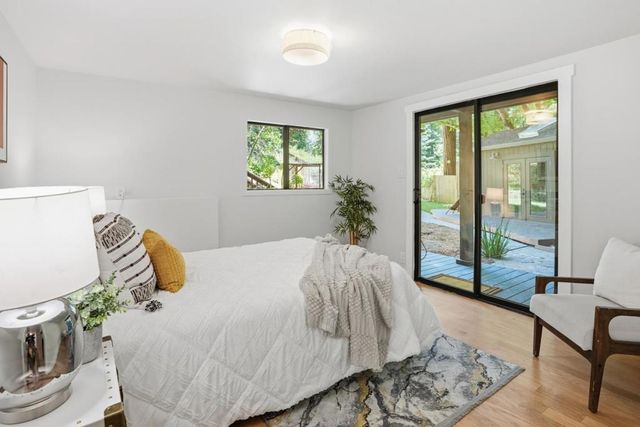 24250 Glenwood Drive, Los Gatos, CA 95033