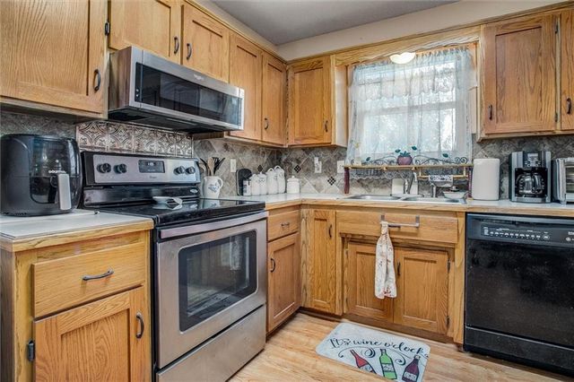 305 Pinetree Drive, Greenwood, MO 64034