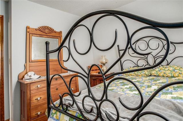 305 Pinetree Drive, Greenwood, MO 64034