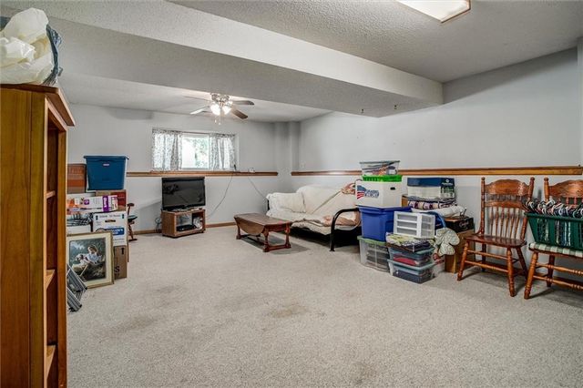 305 Pinetree Drive, Greenwood, MO 64034