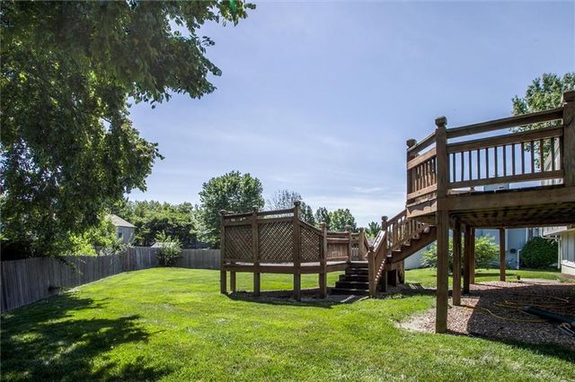 305 Pinetree Drive, Greenwood, MO 64034